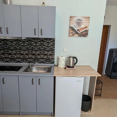 In The Center Of Sunny By Flat Mаnаger Sluneční pobřeží