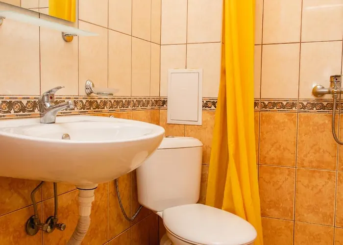 In The Center Of Sunny By Flat Mаnаger Sluneční pobřeží