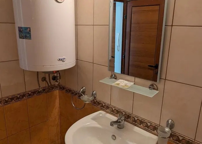 In The Center Of Sunny By Flat Mаnаger * Sluneční pobřeží